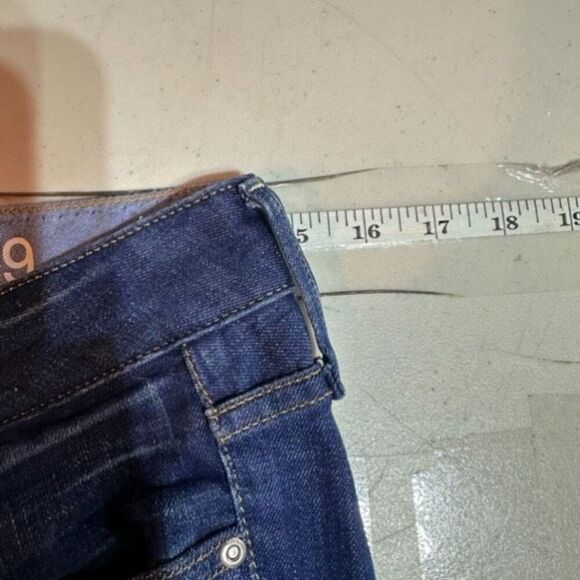 GAP Long and Lean Style Size 4 Jeans medium wash whiskering Bootcut size 27 - Picture 9 of 11
